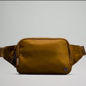 NWT Lululemon everywhere belt bag large 2L